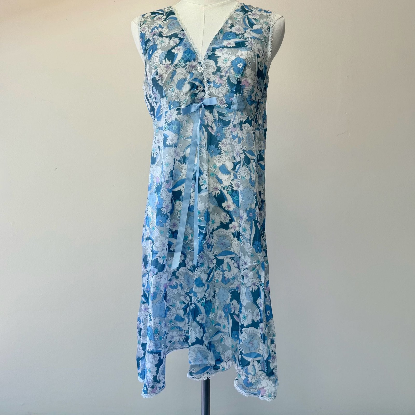 Vintage Floral Lace Trim Nightgown Blue White Chiffon Chemise Nightgown