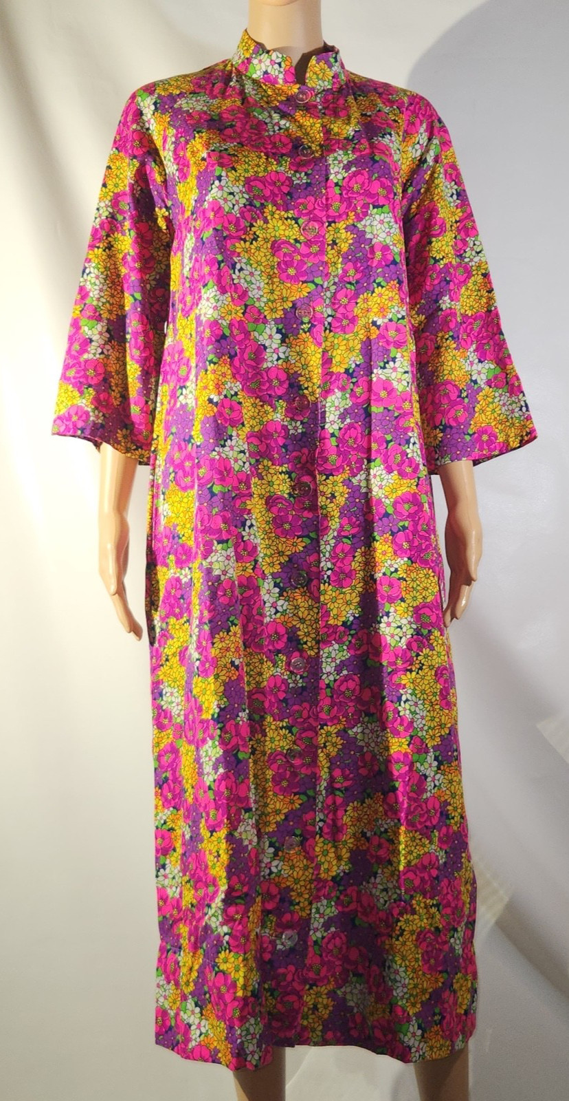 Vintage 60s Floral Flower Power Iconic Psychedelic House Coat Dress Maxi Robe