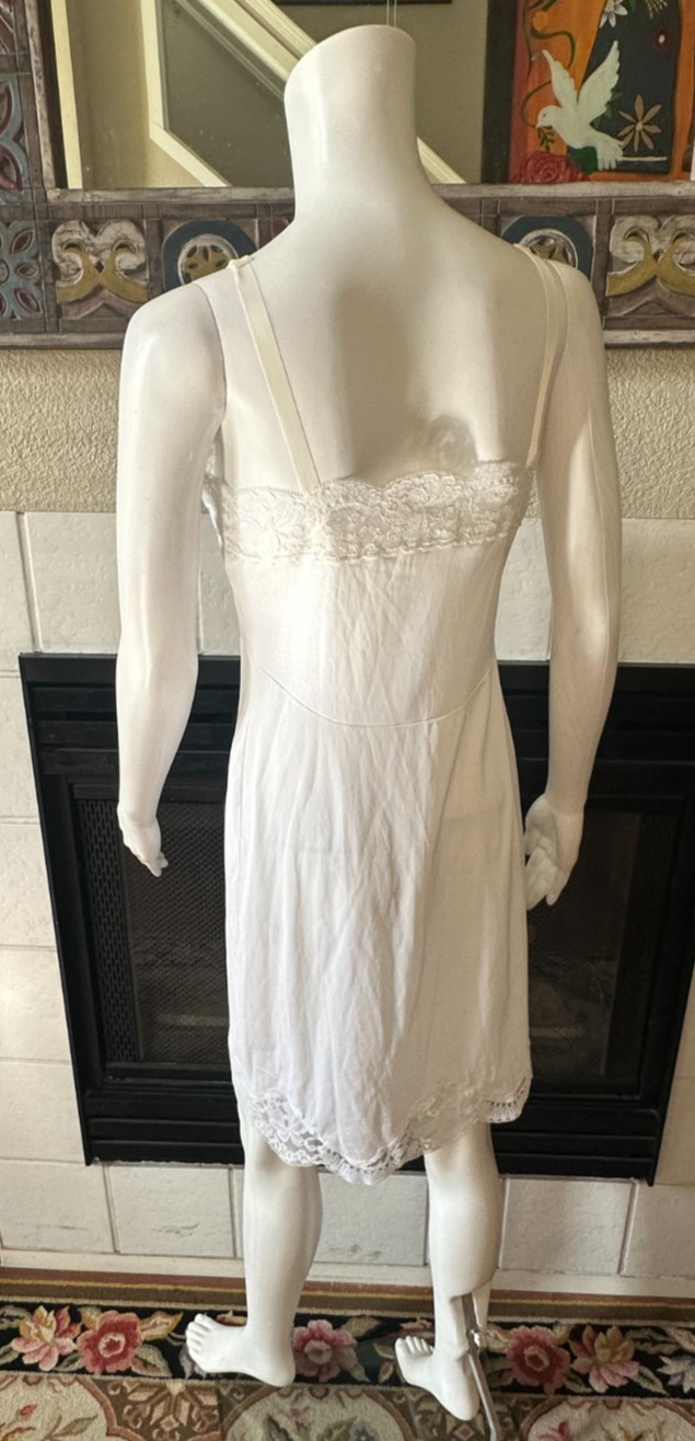 Vintage Sears Anti-Cling Antron Nylon Full Slip Silky White Sz 32