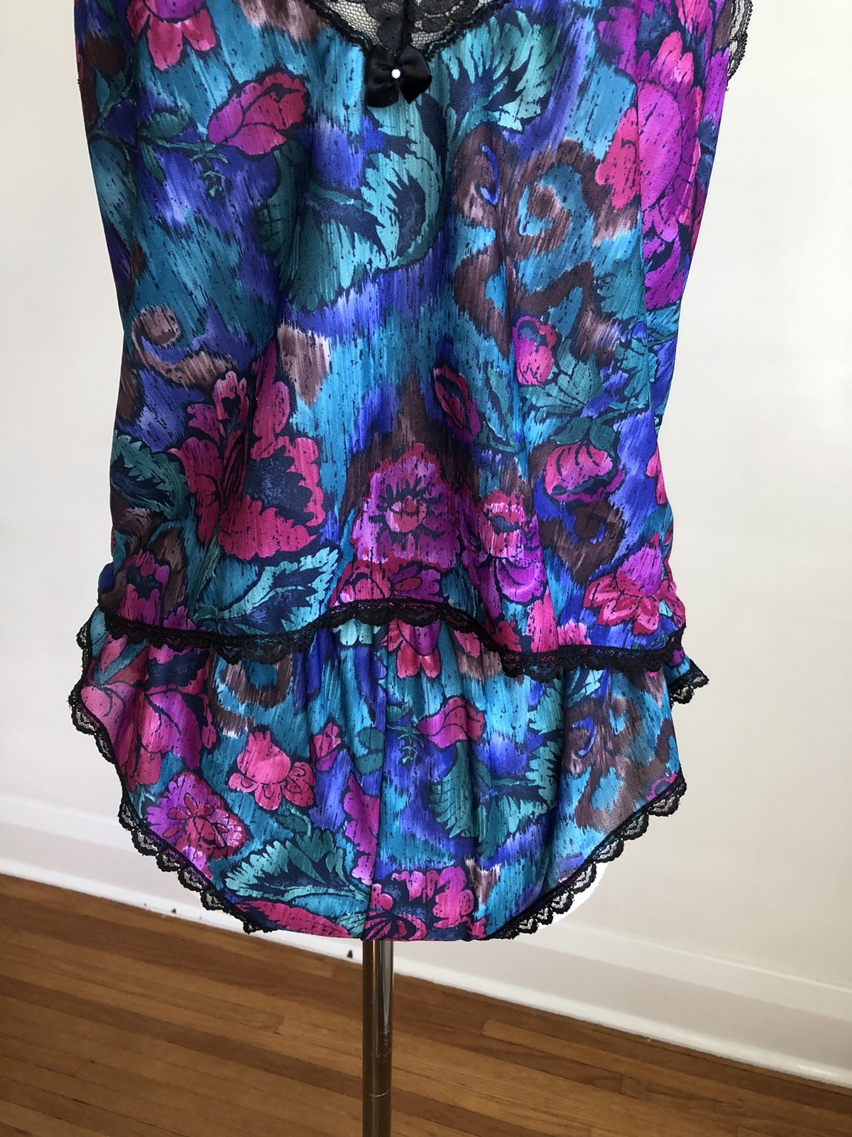 GORGEOUS VTG PETRA FASHIONS Floral Lacey 2pc Camisole & Shorts Lingerie Set SZ L