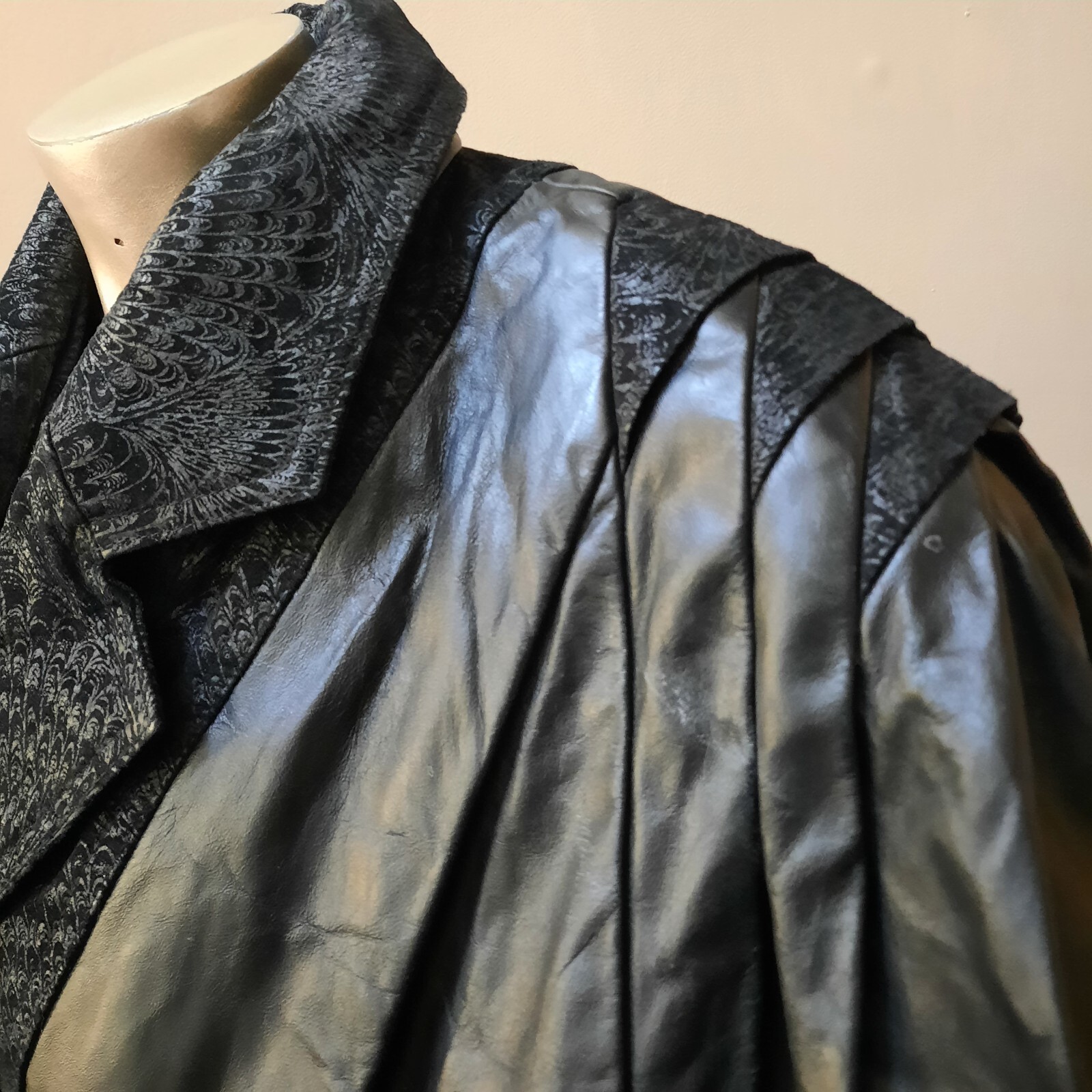 LEATHER VTG 80S DOLMAN SLEEVES SHOULDER PADS PLEATS SHORT JACKET sz M