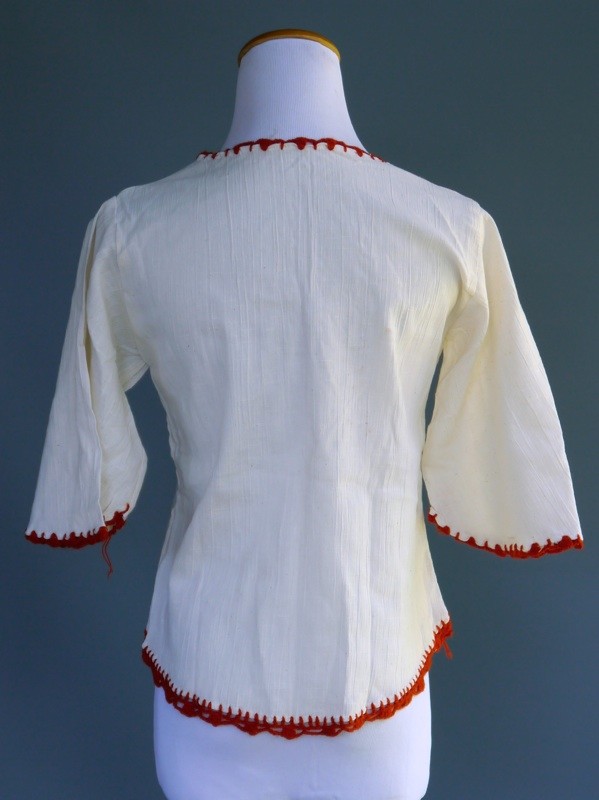 VTG 70s Mexican Cotton Gauze Top Floral Embroidery Yarn Crochet Trim NOS New S