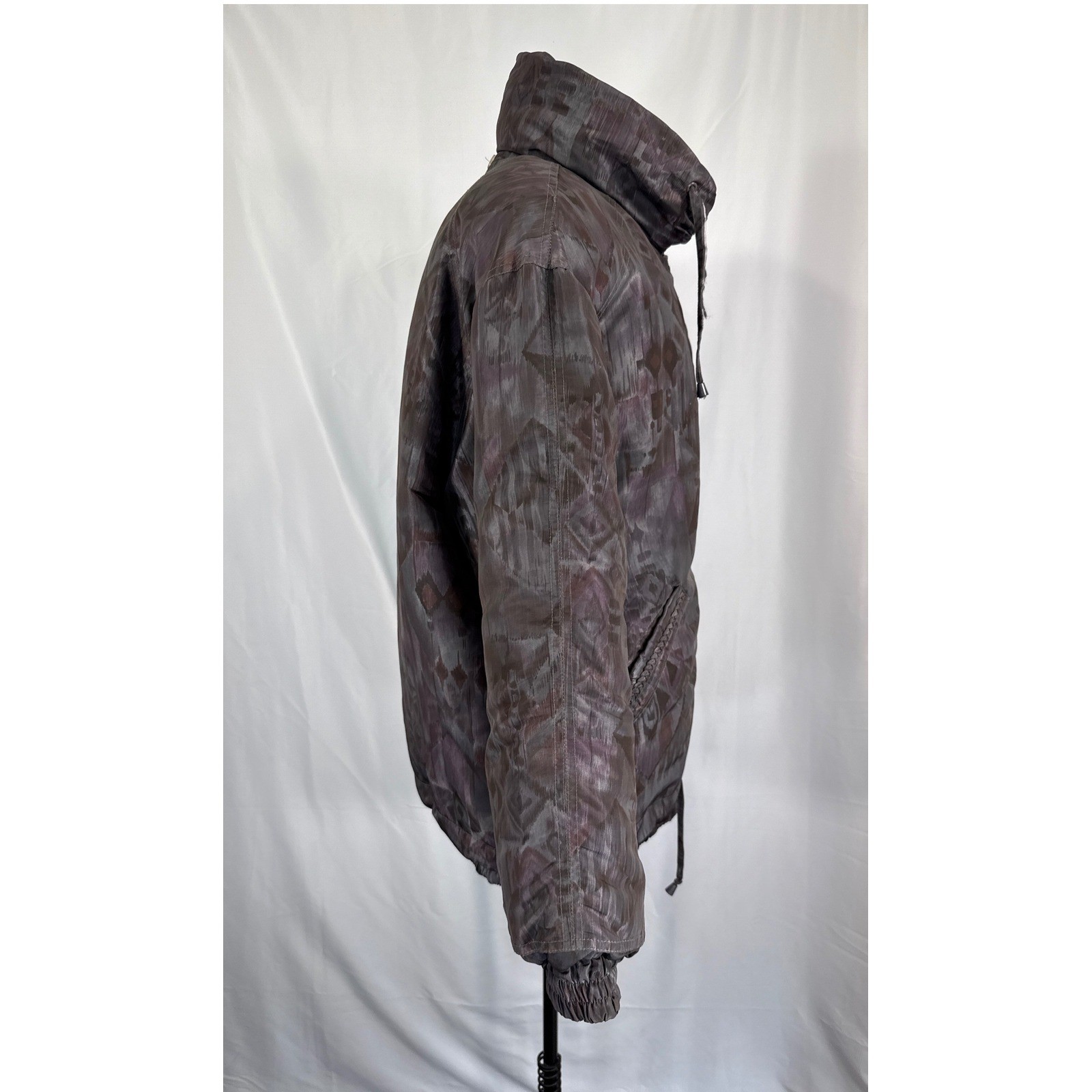IZZI Vintage 90s 80s Puffer Jacket Geometric Ikat Print Purple Grey Toggle Zip M