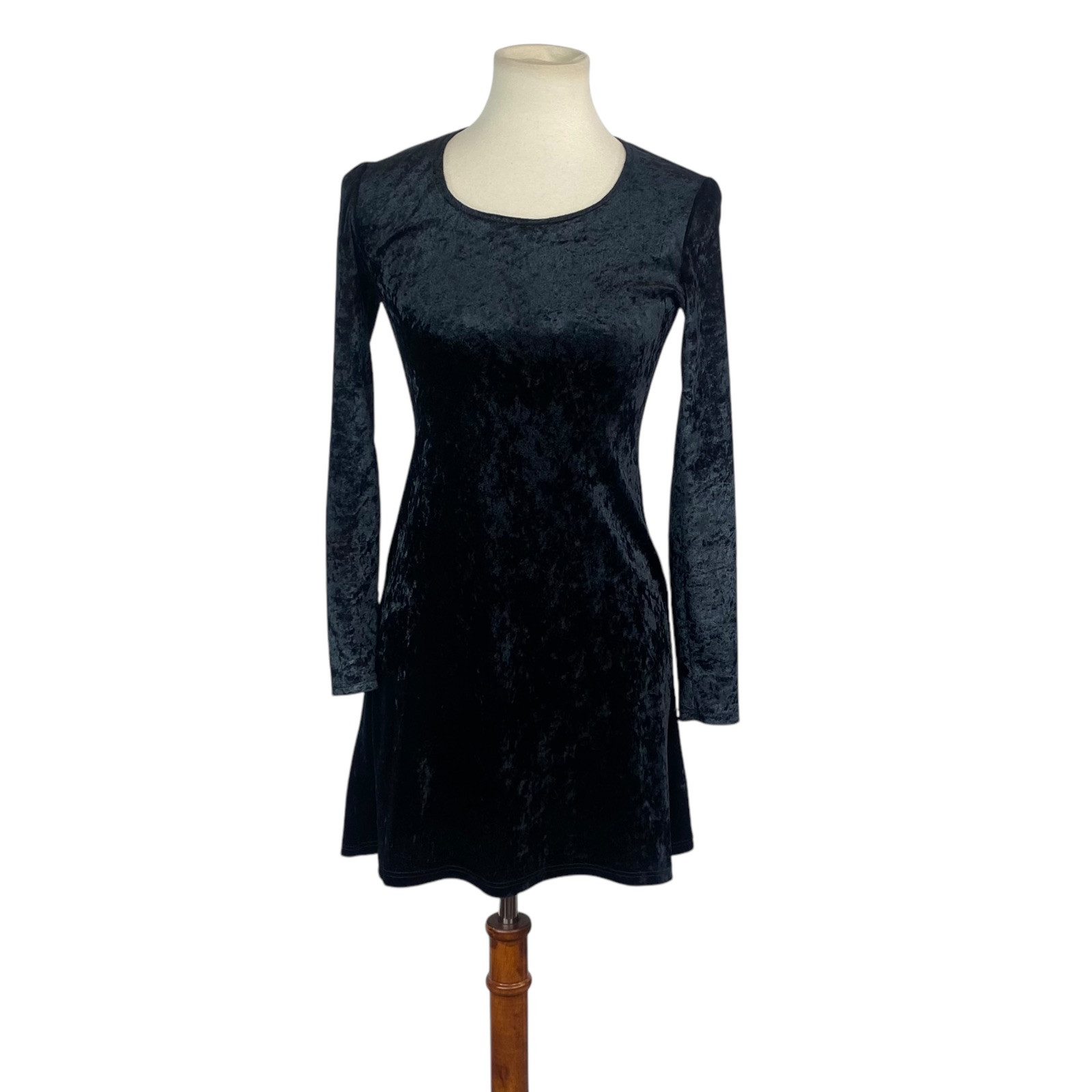 VTG Hana Womans Lightweight Black Velvet Dress Size S Long Sleeve Lightweight