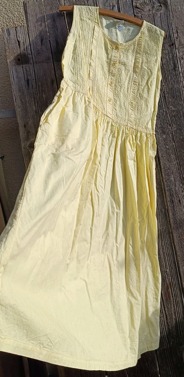 Vintage Vestro Dress Womens 36 38 Lemon Yellow Italy Pintuck Retro 70s Summer
