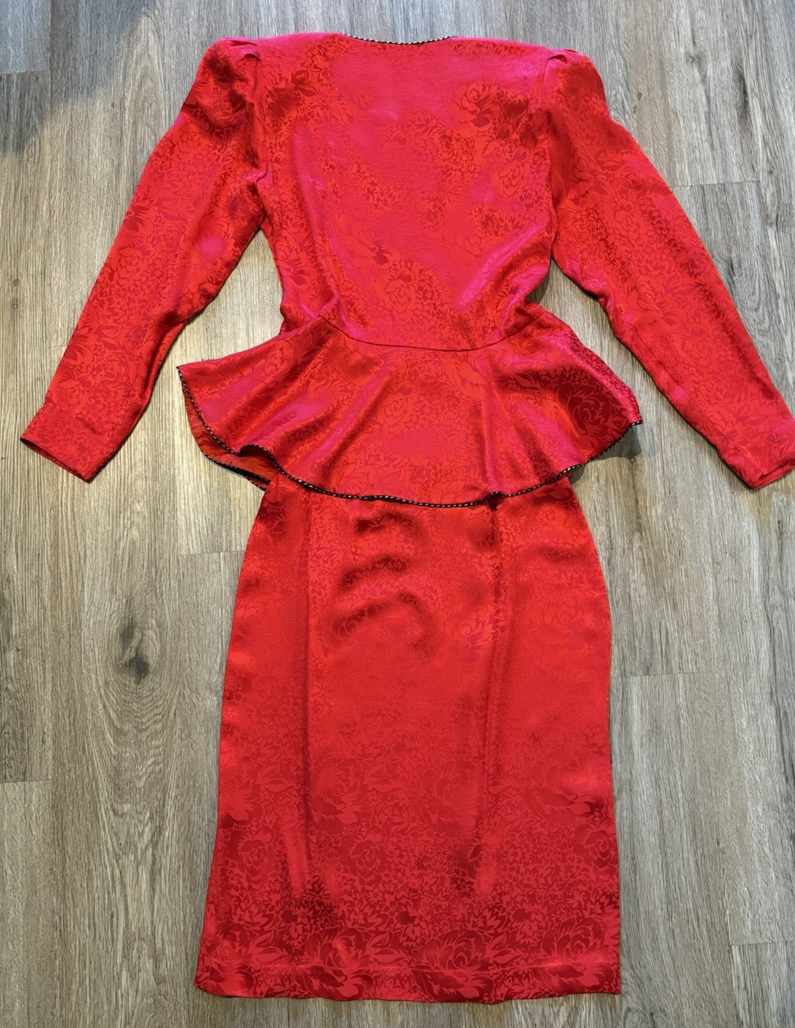 Vintage Courtenay Red Silk Jacquard Peplum Skirt Suit Set 80s 90s Romantic sz 8