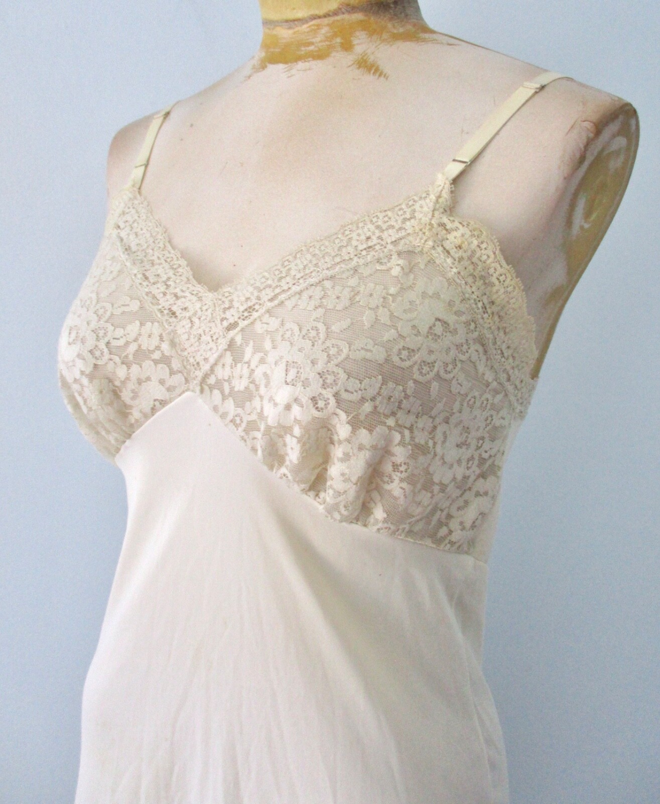Vtg 50s 60s Van Raalte ivory nylon slip lace bust hem trim adjustable straps 32