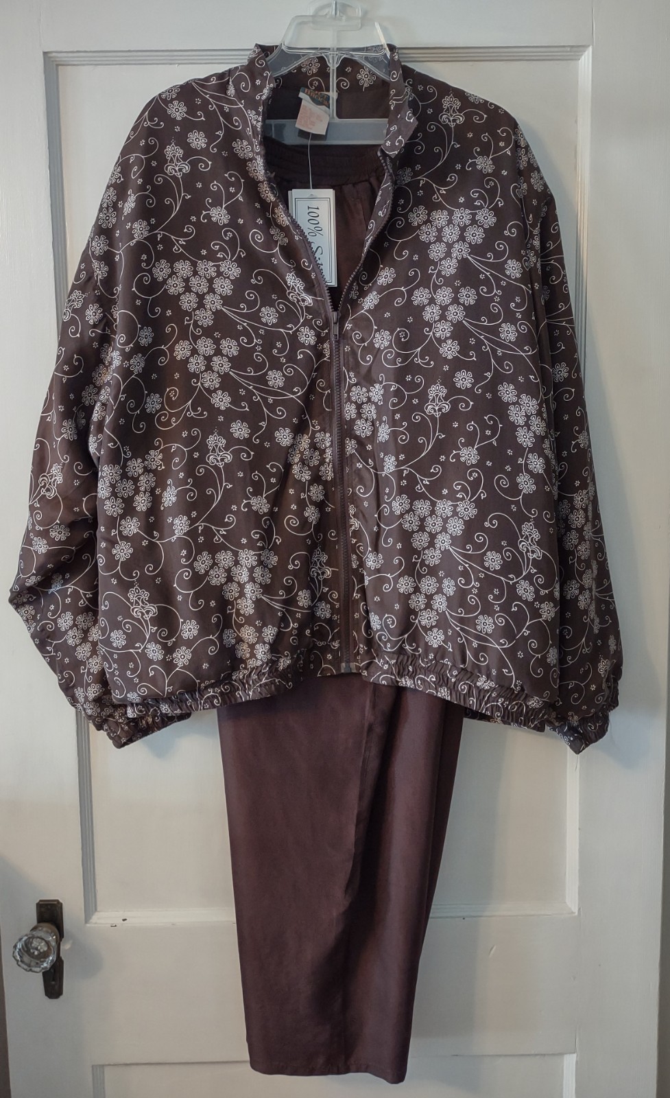 NWT Vintage Out Brook Women’s XL 100% Silk Petite Jacket Pants Track Suit Floral