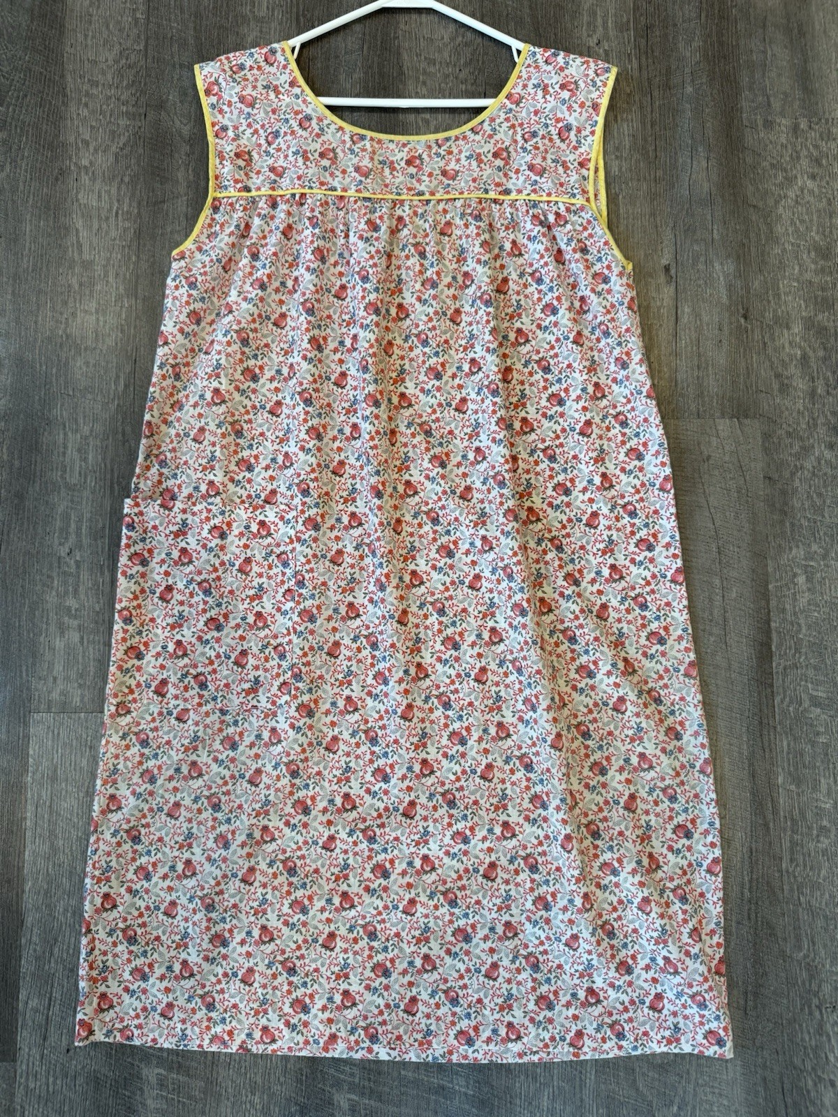 Vintage 60’s Floral Red Yellow Sleeveless Kaftan Mumu House Dress Size M
