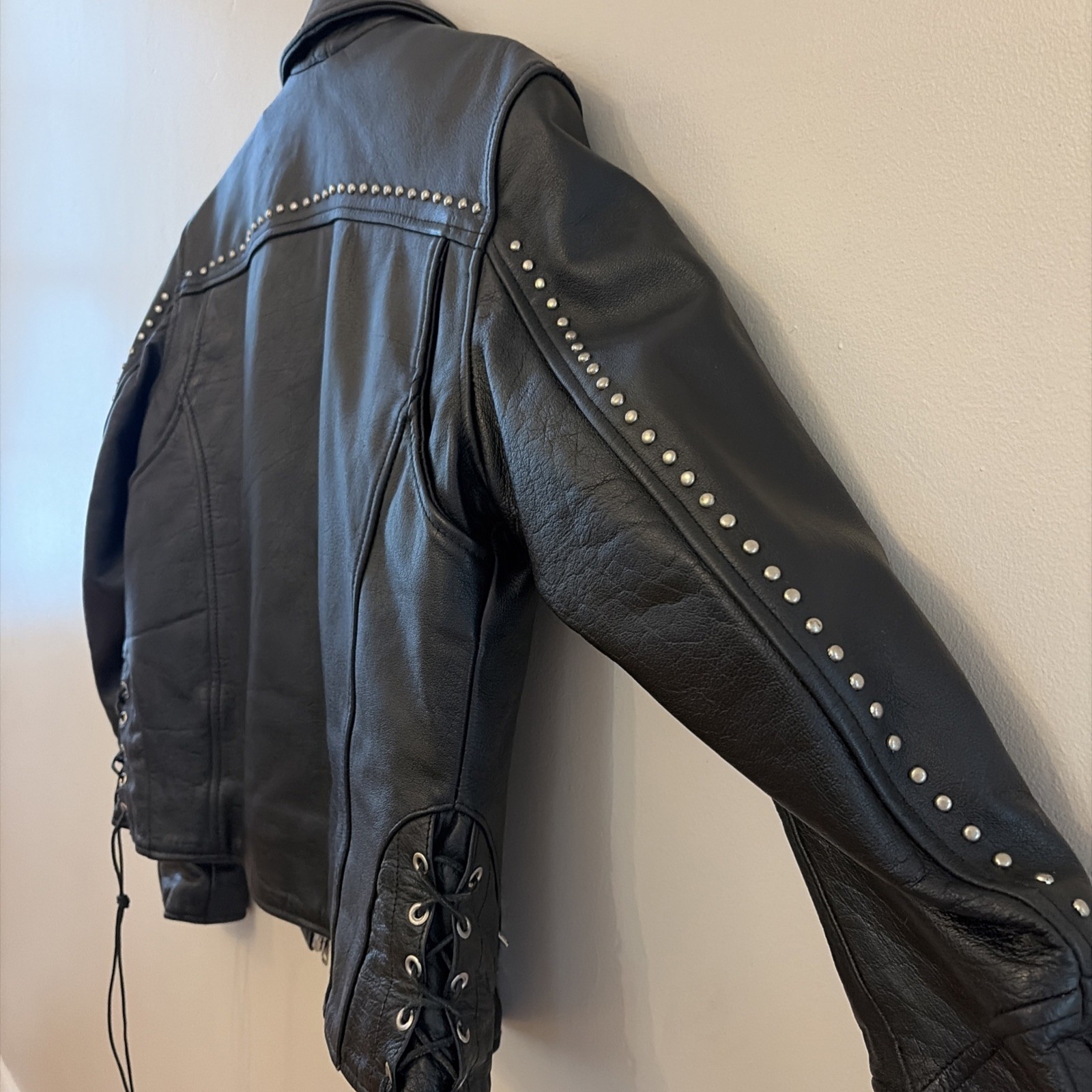 Vintage Beavers Den Womens Sz L Jacket Genuine Leather Biker studded Motorcycle