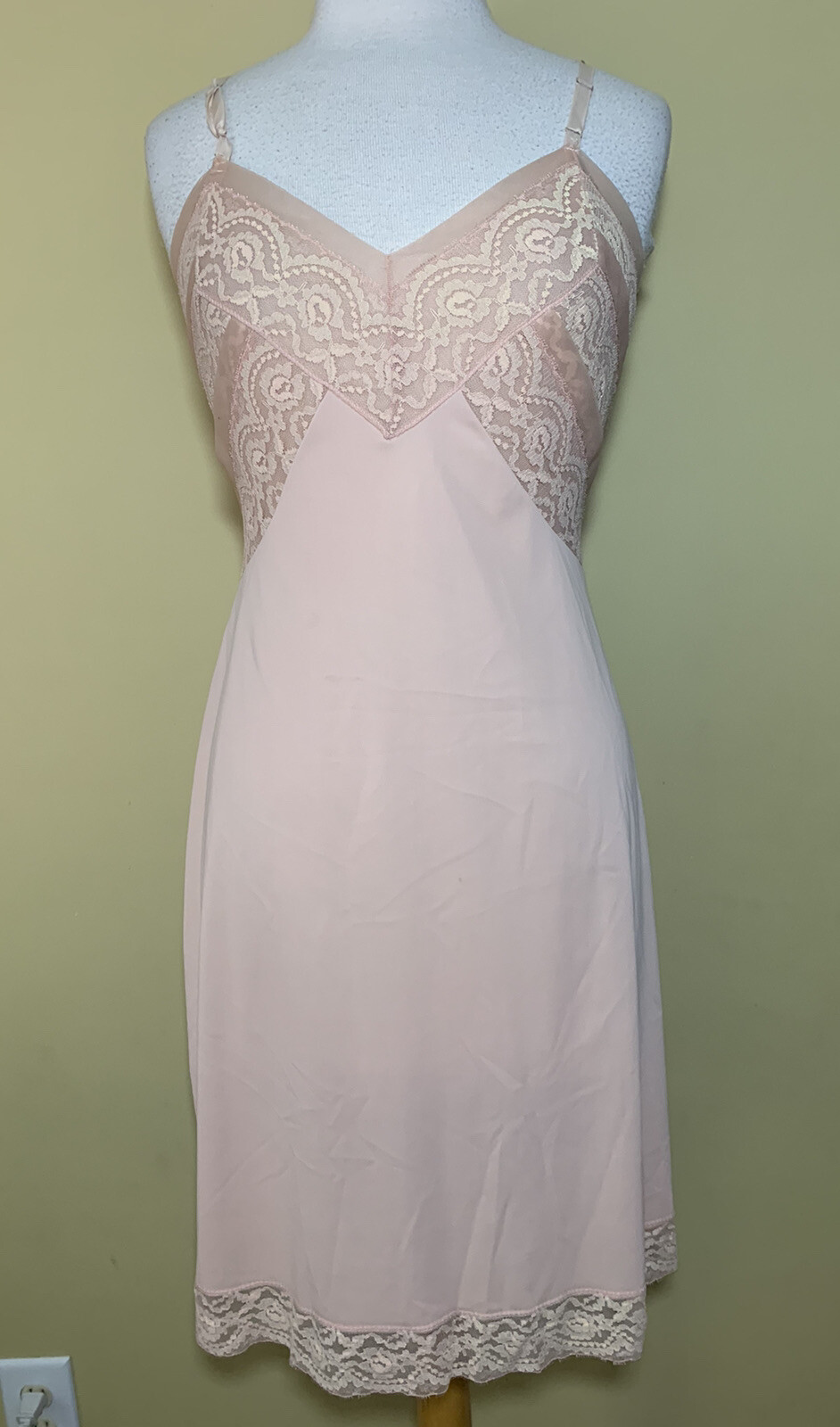 VTG Gotham Gold Stripe Nylon Lingerie Slip Lace Detail Pink Beige Size 36