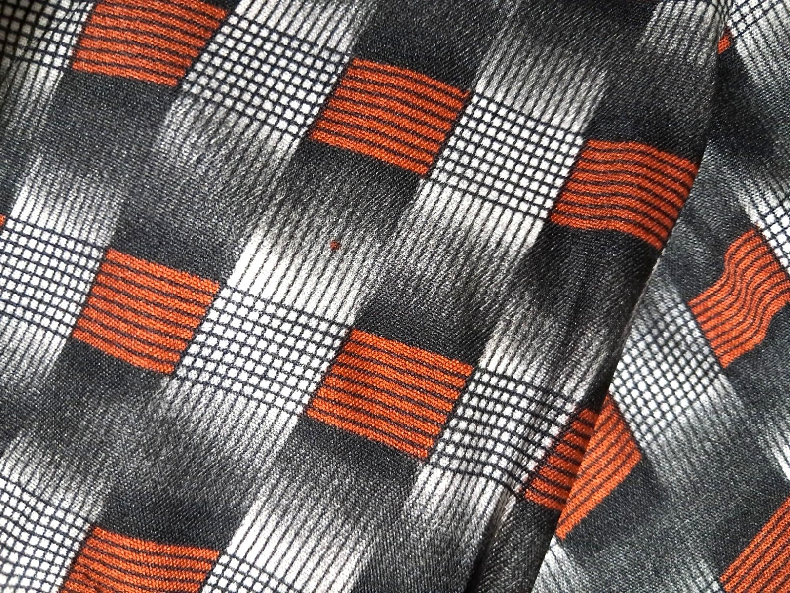 Organically Grown by Arpeja Button Down Shirt Women Vintage Orange Black Pattern