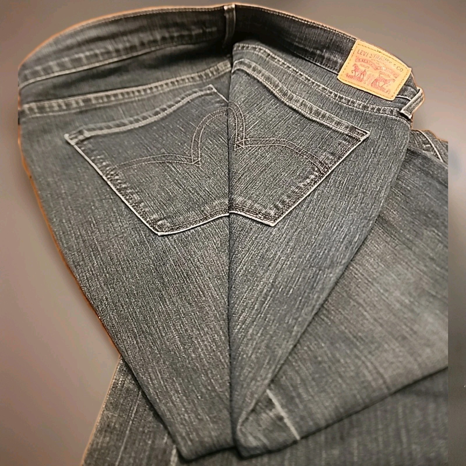 Pre-Owned – Women’s Levi’s 505 Straight Jeans – 14 L – Free Ship!