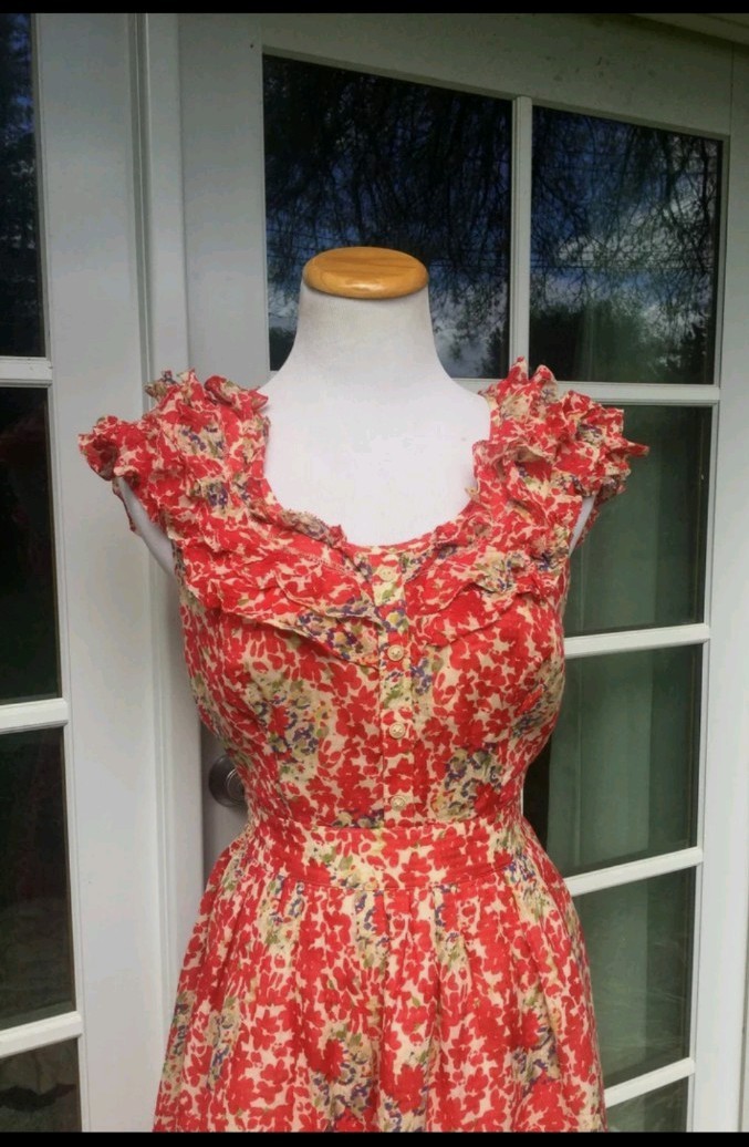 90s VTG Kay Unger Cotton + Silk Red Floral Patterened Dress w/ Frilled Collar