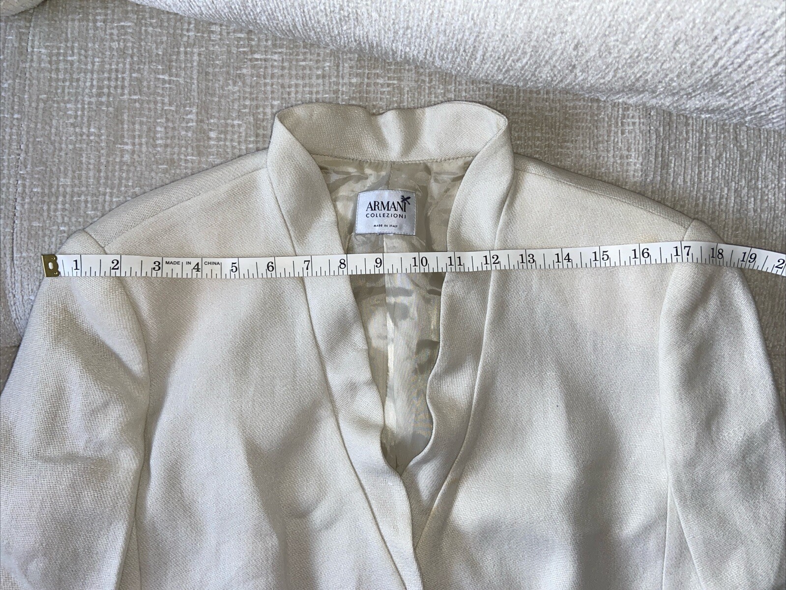 Armani Collezioni Blazer Women’s 46/M Vintage Linen Cream Ruffle Neckline accent
