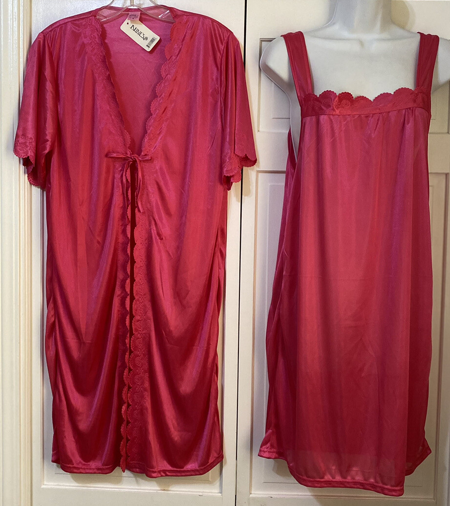 VINTAGE Nine’s Peignoir Set NIGHTGOWN & ROBE Dark Pink Scalloped Trim Medium NOS