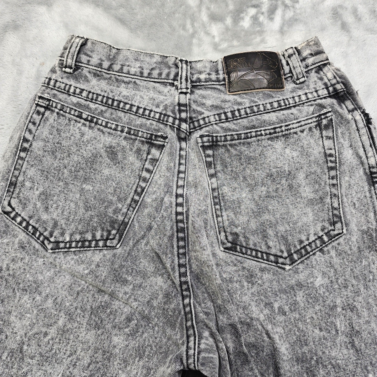 Vintage 80s Rose Denim Jeans Womens 9 Juniors Black Acid Wash High Rise Tapered