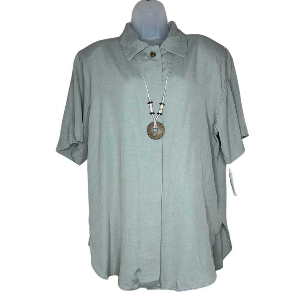 Vintage Reina Industries Sage Green Shirt Necklace Set Size 16 Made in USA 4217