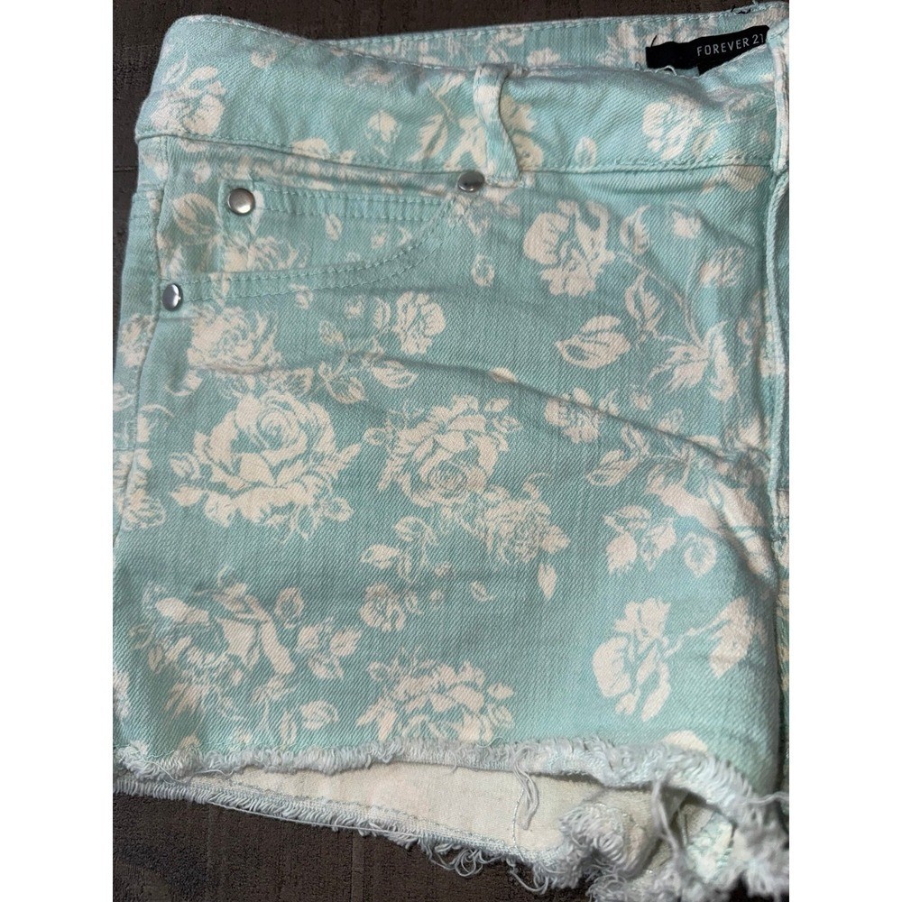 Forever 21 Women’s pastel green white rose Y2K low rise denim shorts size 29