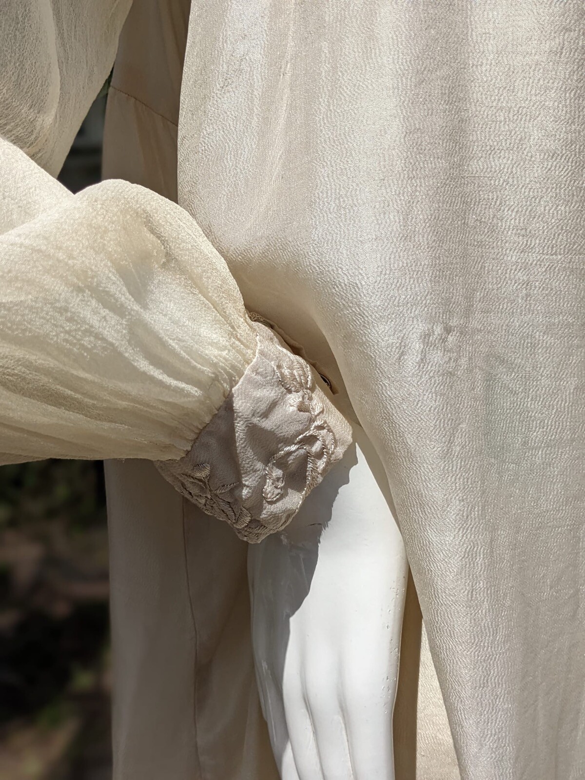 ROMANTIC 1920’S RICH HAND EMBROIDERED SILK CHIFFON & CREPE DRESS