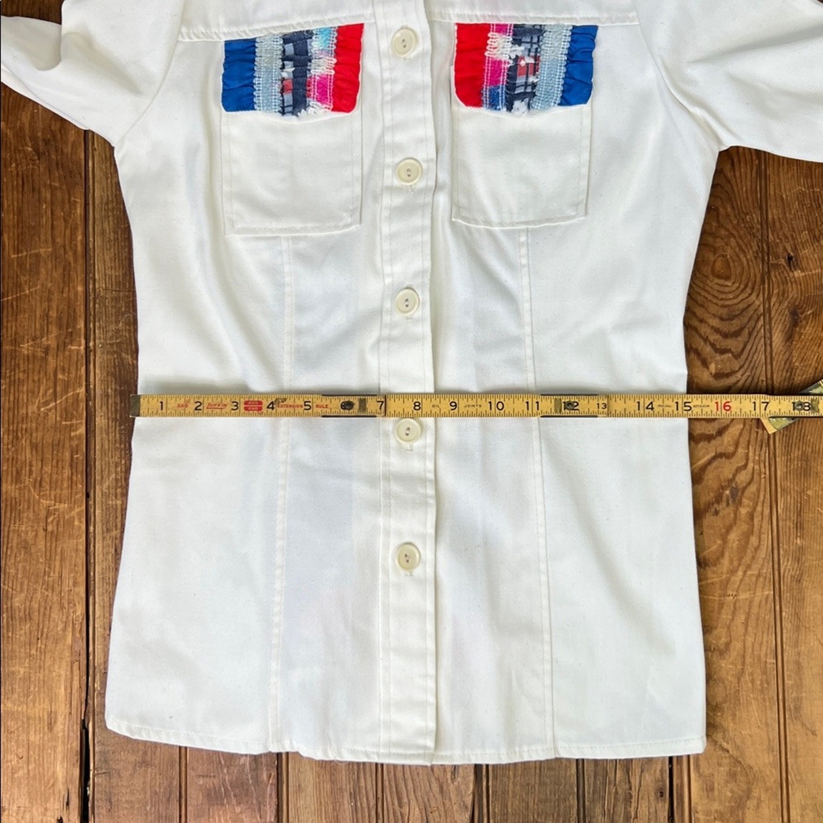 Vintage 70s women’s shirt top classic White Button-Up ed white blue long sleeve