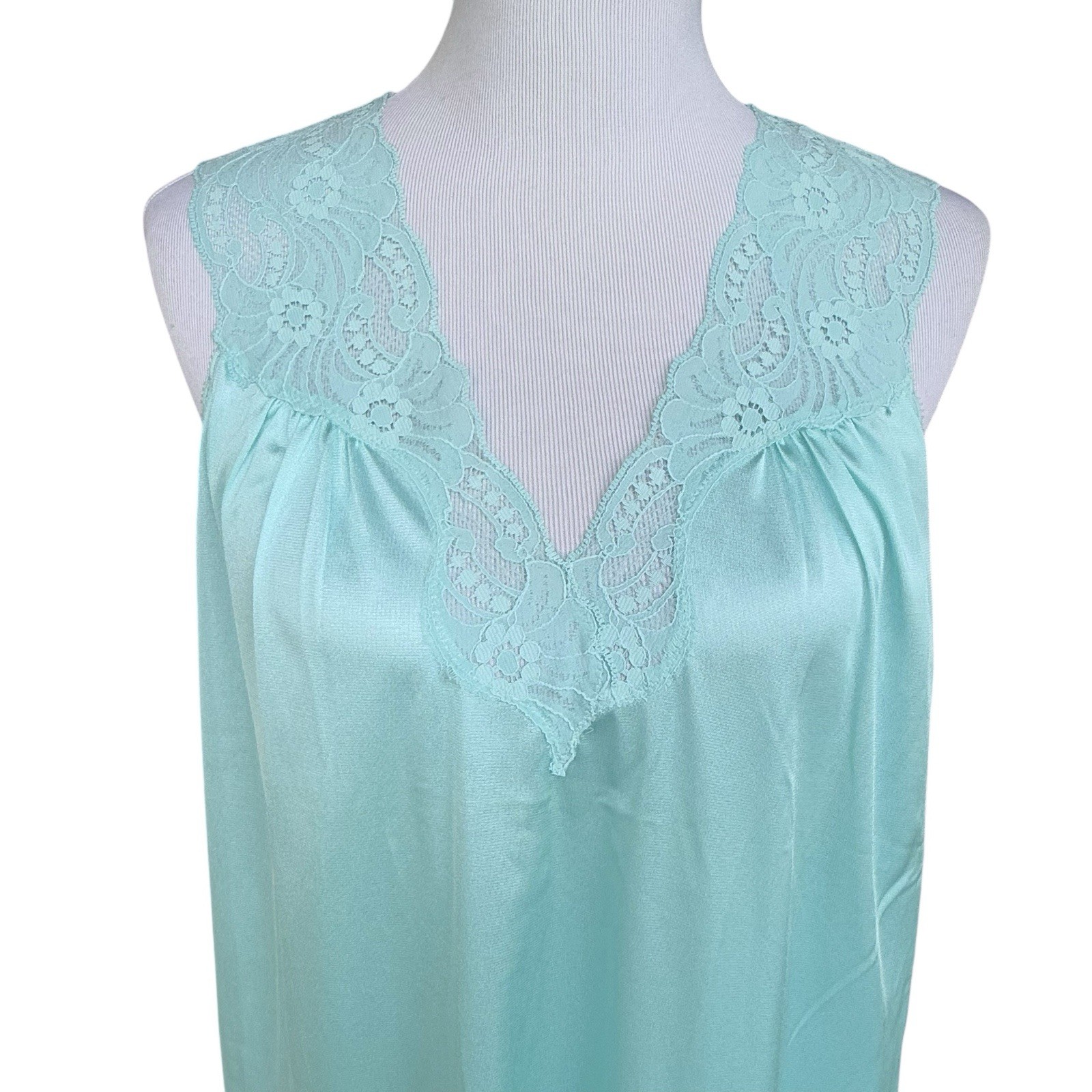 VTG Vassarette 2 Pc Sky Blue Lace Nightgown & Robe Peignoir Set Size Medium NEW