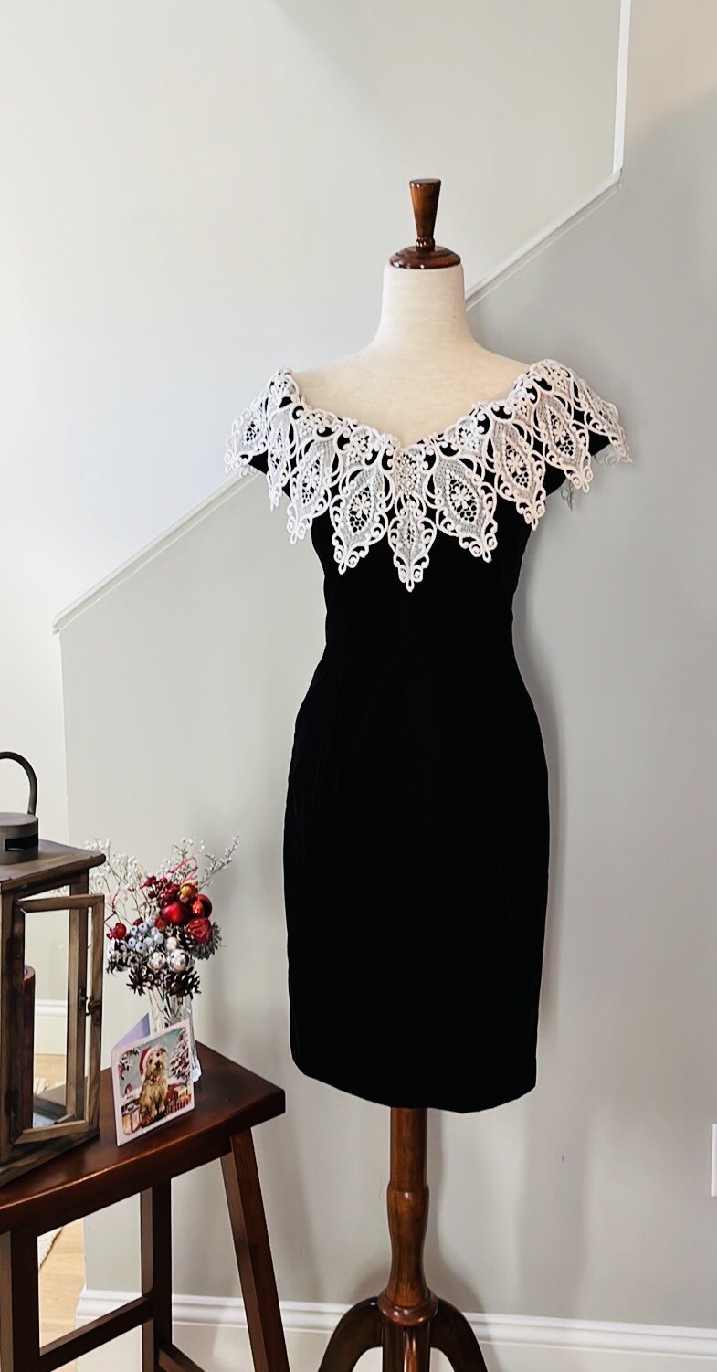 VTG SCOTT McCLINTOCK Gunne Sax Black Velvet w Off Shoulder White Lace Dress Sz 6