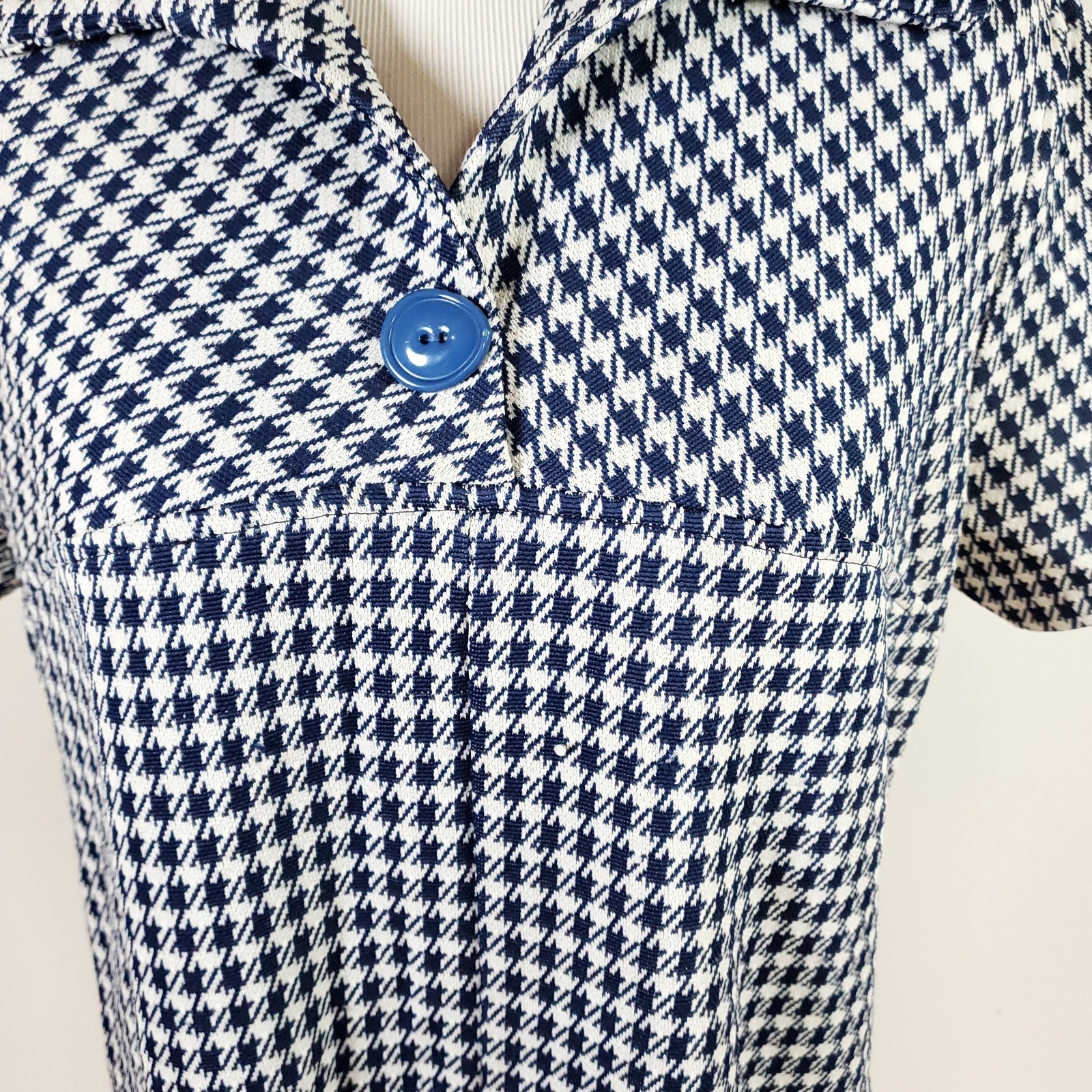 Vintage 1970s Retro BlueWhite Geometric Print Shift Shirt Dress Short Sleeve M