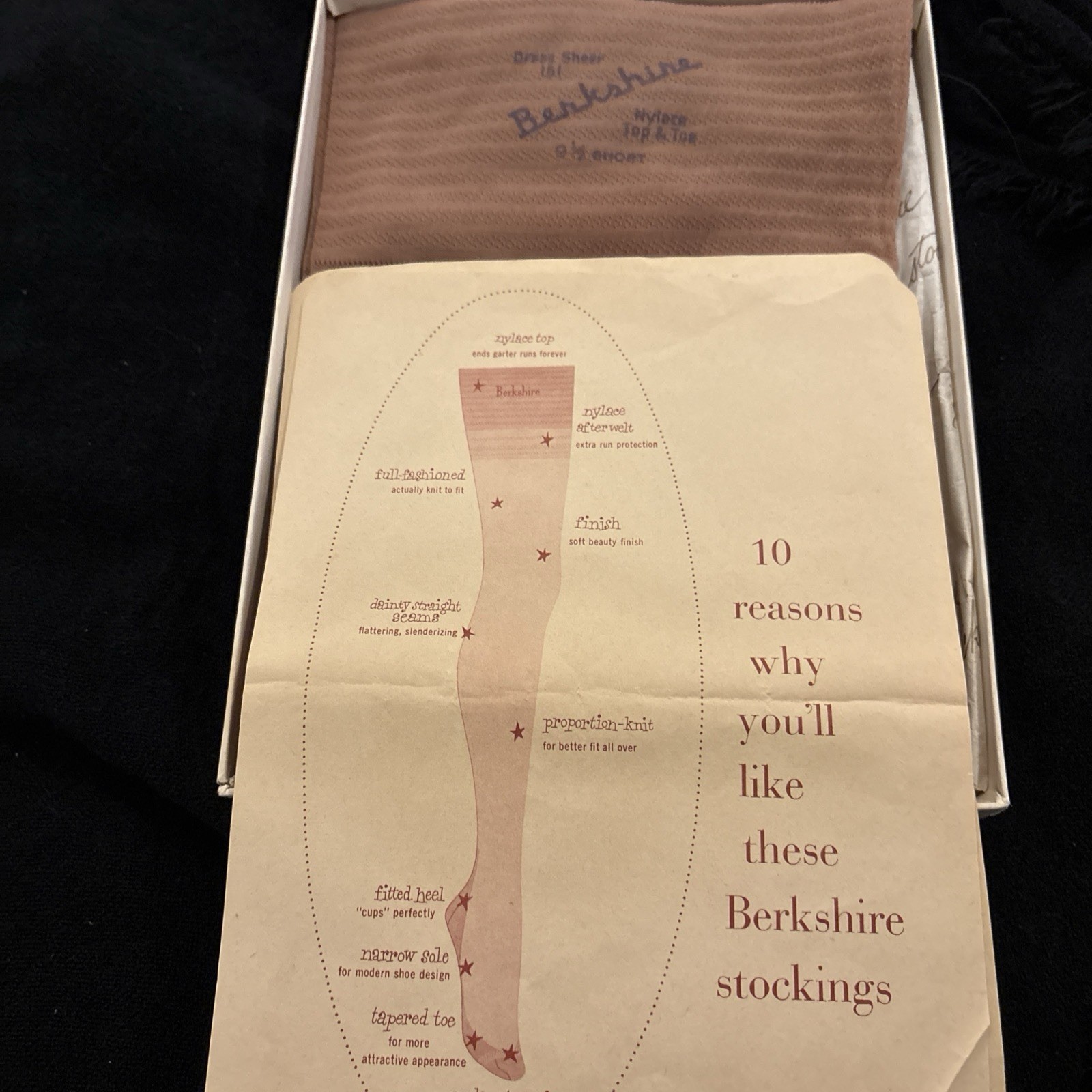 Vintage Berkshire Drift Sheer Stockings 2 Pair Size 9.5 Short Nylace B5-6