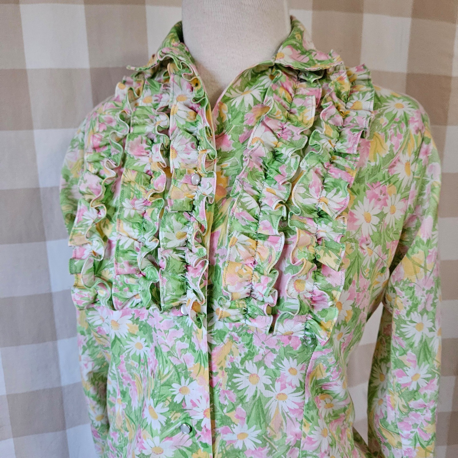 Vtg 70s KARMAN Western Floral Pearl Snap Ruffle Tuxedo Bib Front Cowgirl Shirt S