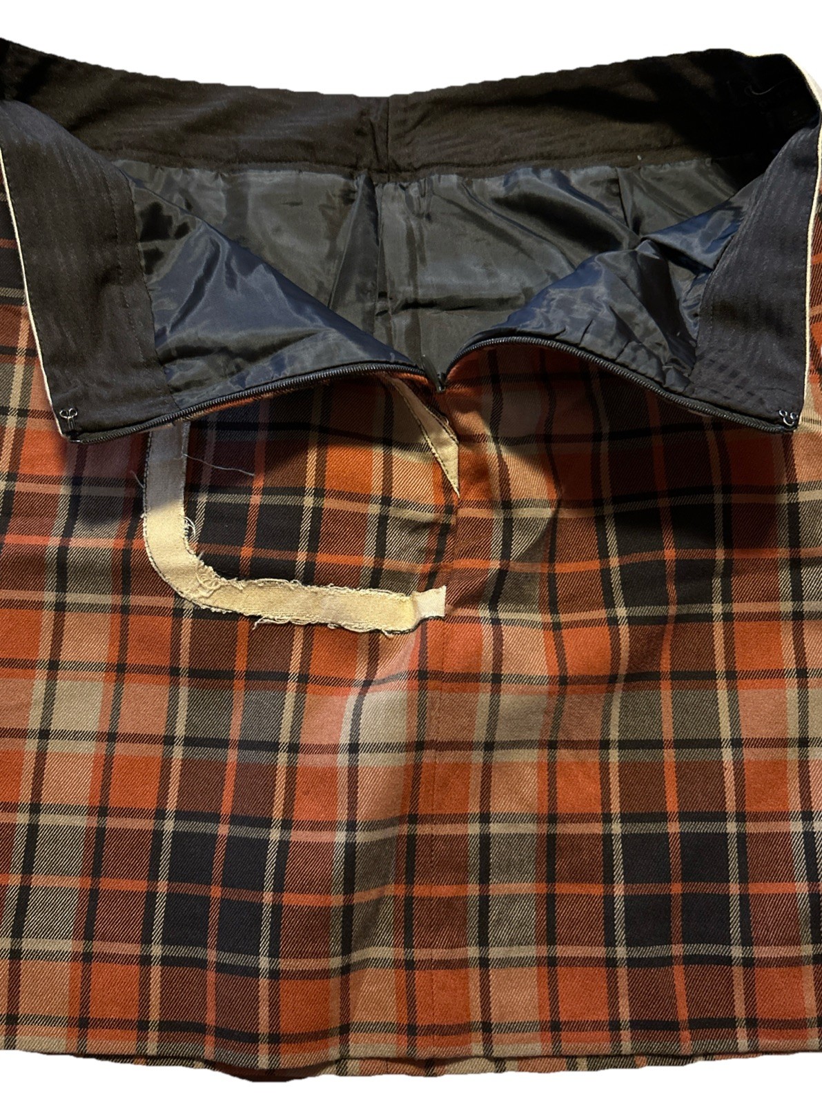 Vintage 80s/90s Outback Red Plaid Mini Skirt – Contrast Trim – Dark Academia