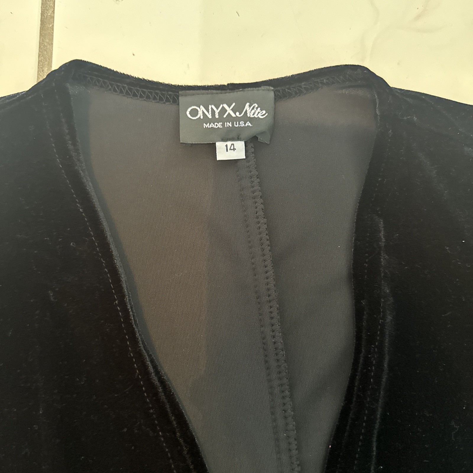 VTG Onyx Nite Velour Duster Womens 14 Black Open Cardigan Padded Trim Goth EUC
