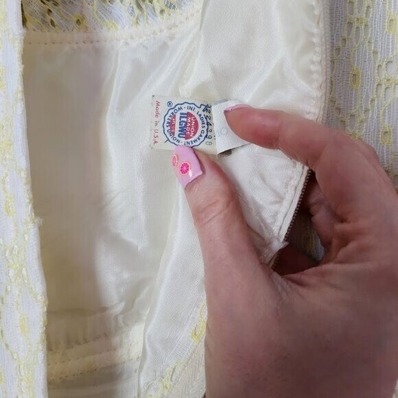 VINTAGE 70’s union made butter yellow white eyelet floral maxi dress size 5