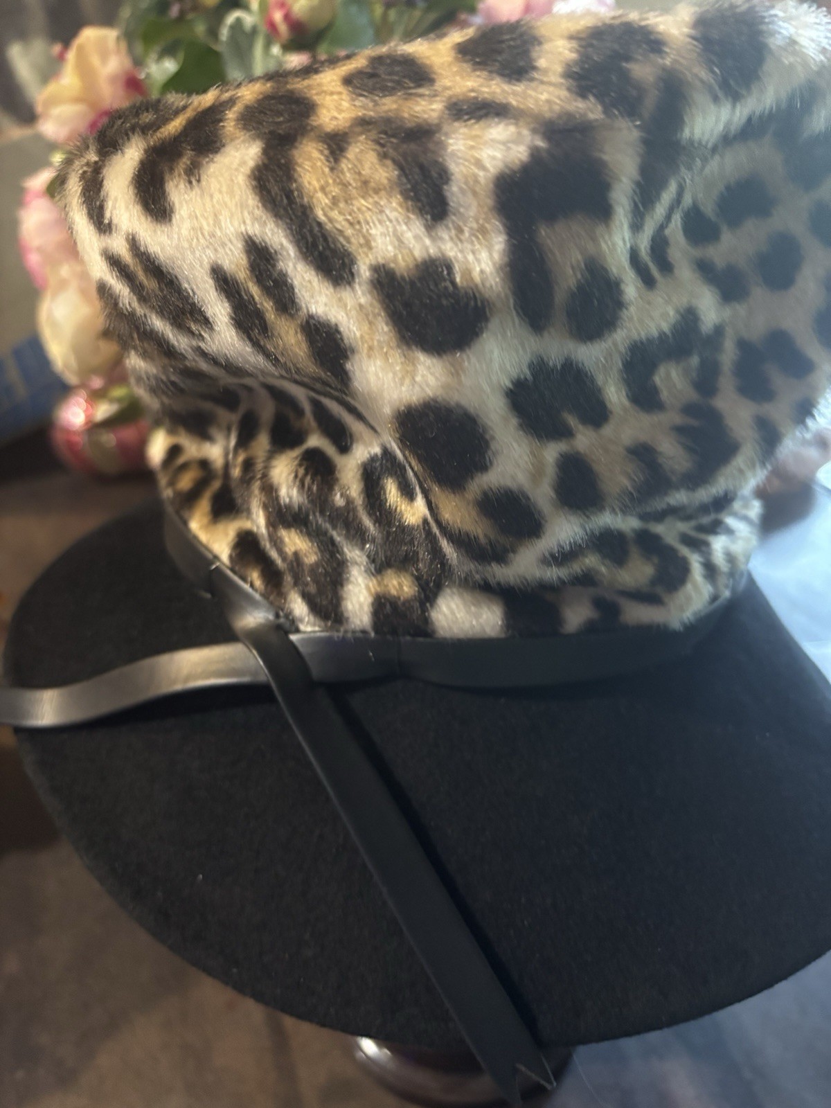Mr John’s New York Paris Classic Vintage Hat Fit Like A XX Small