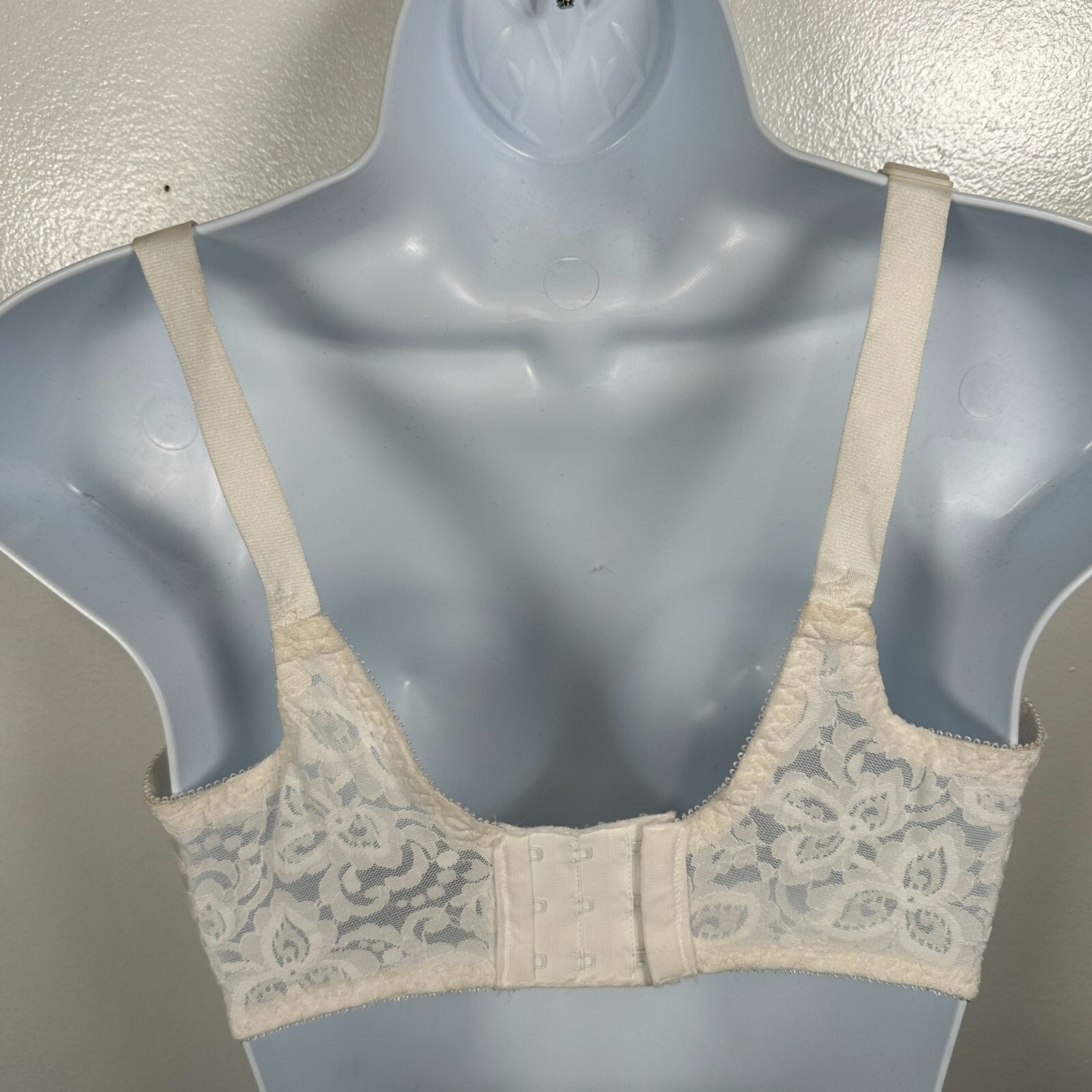 Vintage Bali 34DD Bra Lace 3432 Underwire Ivory Stretch Sheer Sexy Adjustable
