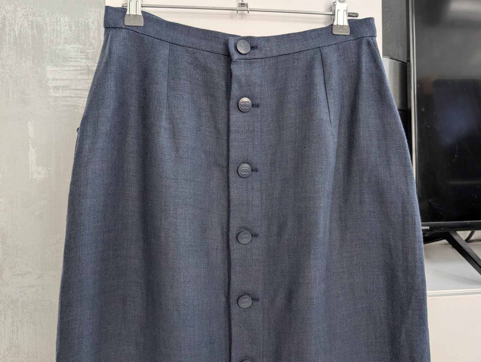 Chanel CC Button Front 98C Linen Wool Navy Blue Straight Pencil Midi Skirt 42 S