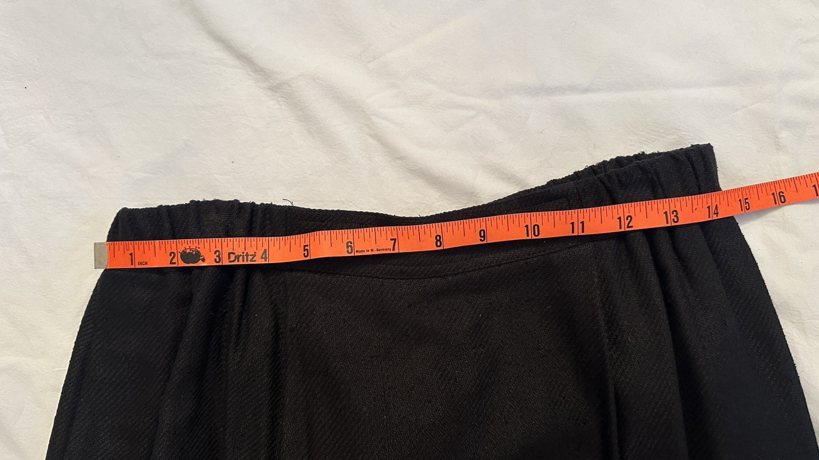 Carlisle Women’s Suit Set 100% Silk -Jacket Skirt-Black – 14