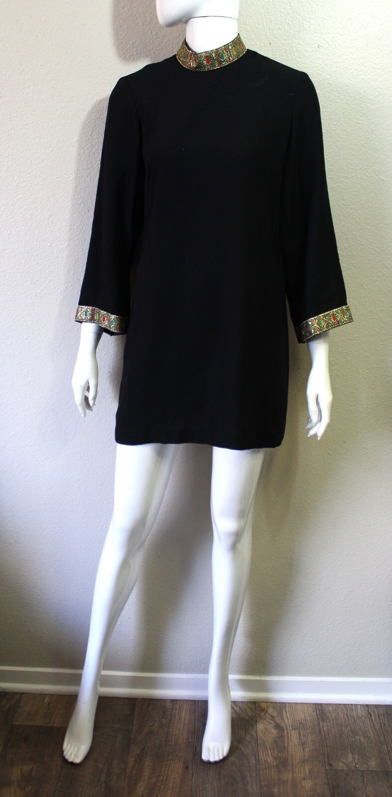 VTG 60s Indorables of California MOD Mini Dress Sheath Embroidered Trim MCM