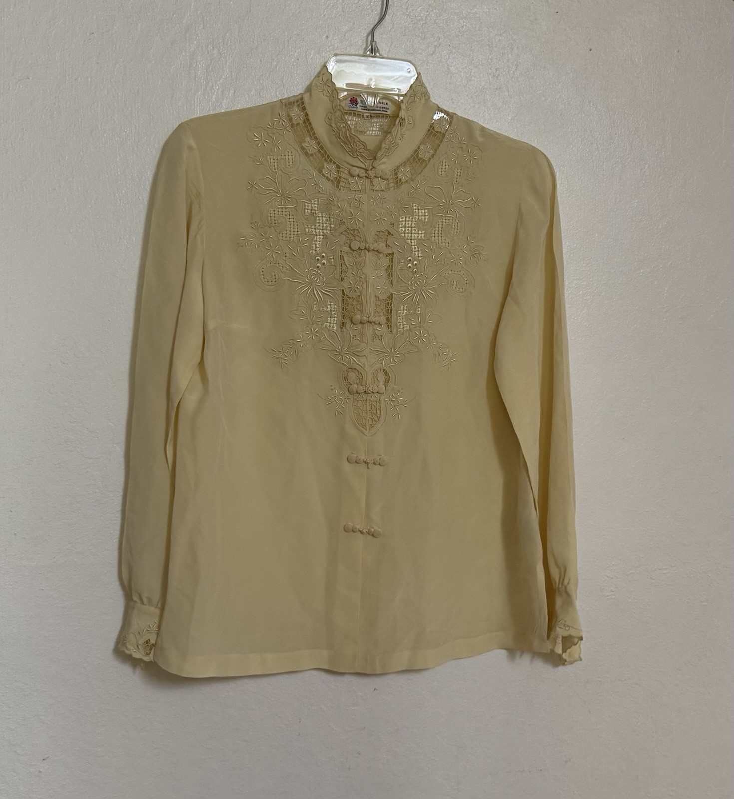VTG Silk Master Hand Embroidered Chinese Blouse Mandarin Collar Size 36 Unworn