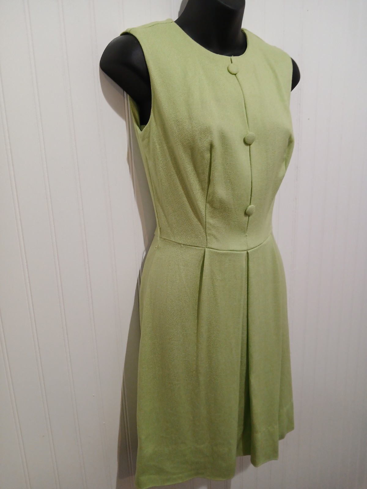 True Vintage Light Green Mod Fit Flare Sleeveless Mini Dress 60s 29″C