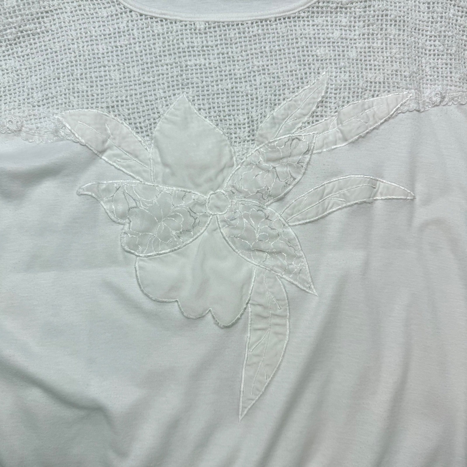 Vintage 80s White Cotton Blend Floral Applique Crochet Knit Dolman Top Size M