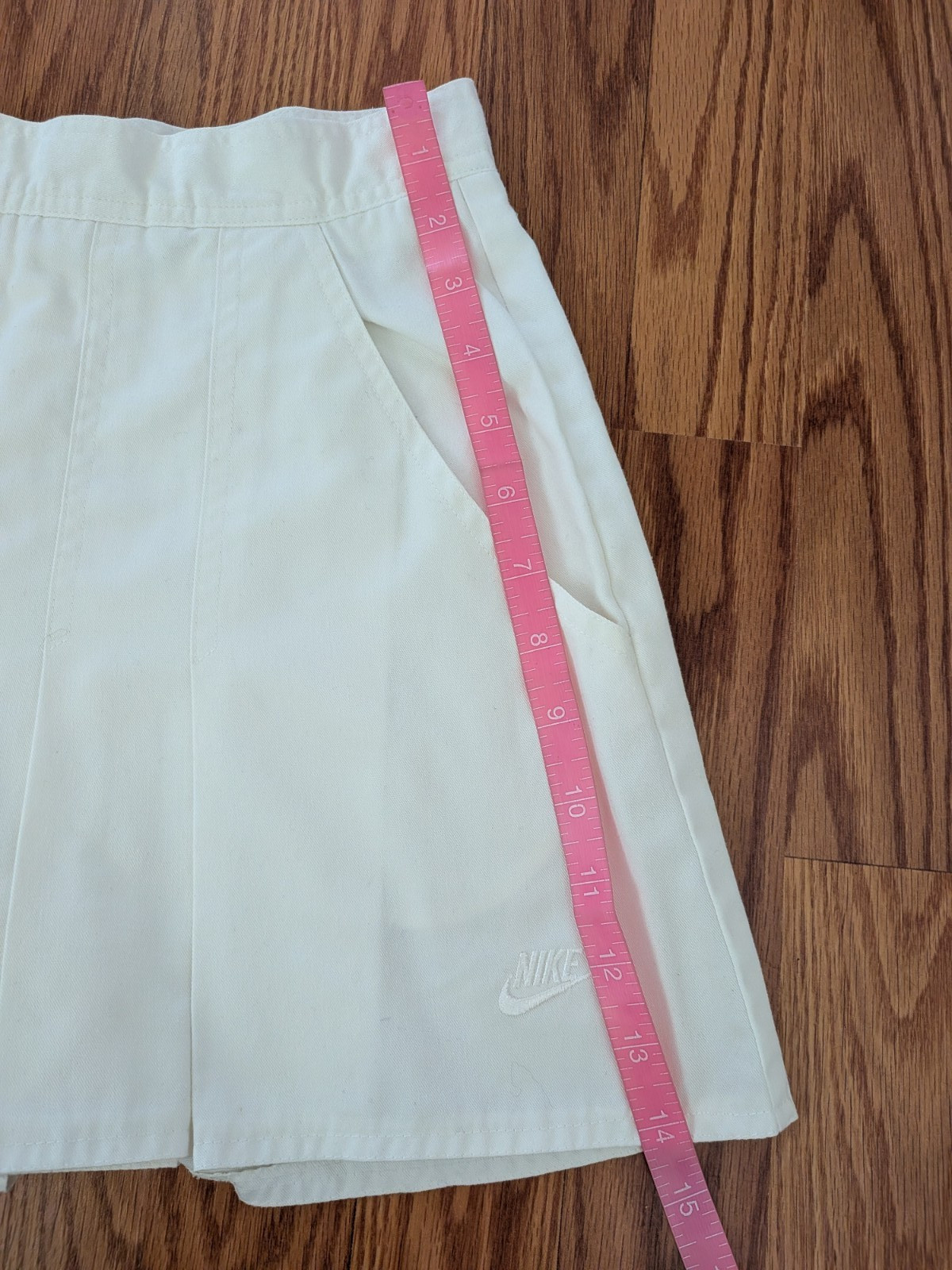 Vintage 80s NIKE white pleated tennis skirt skort embroidered logo shorts 90s