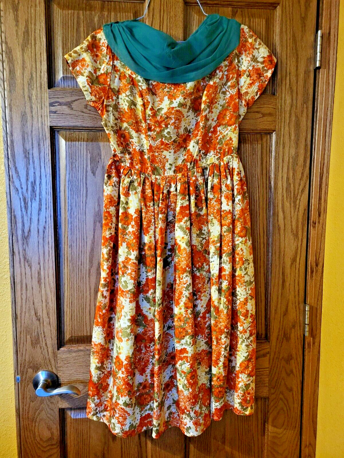 Women’s Vintage Orange Flowered Fit & Flare Short Sleeve Dress Size 16