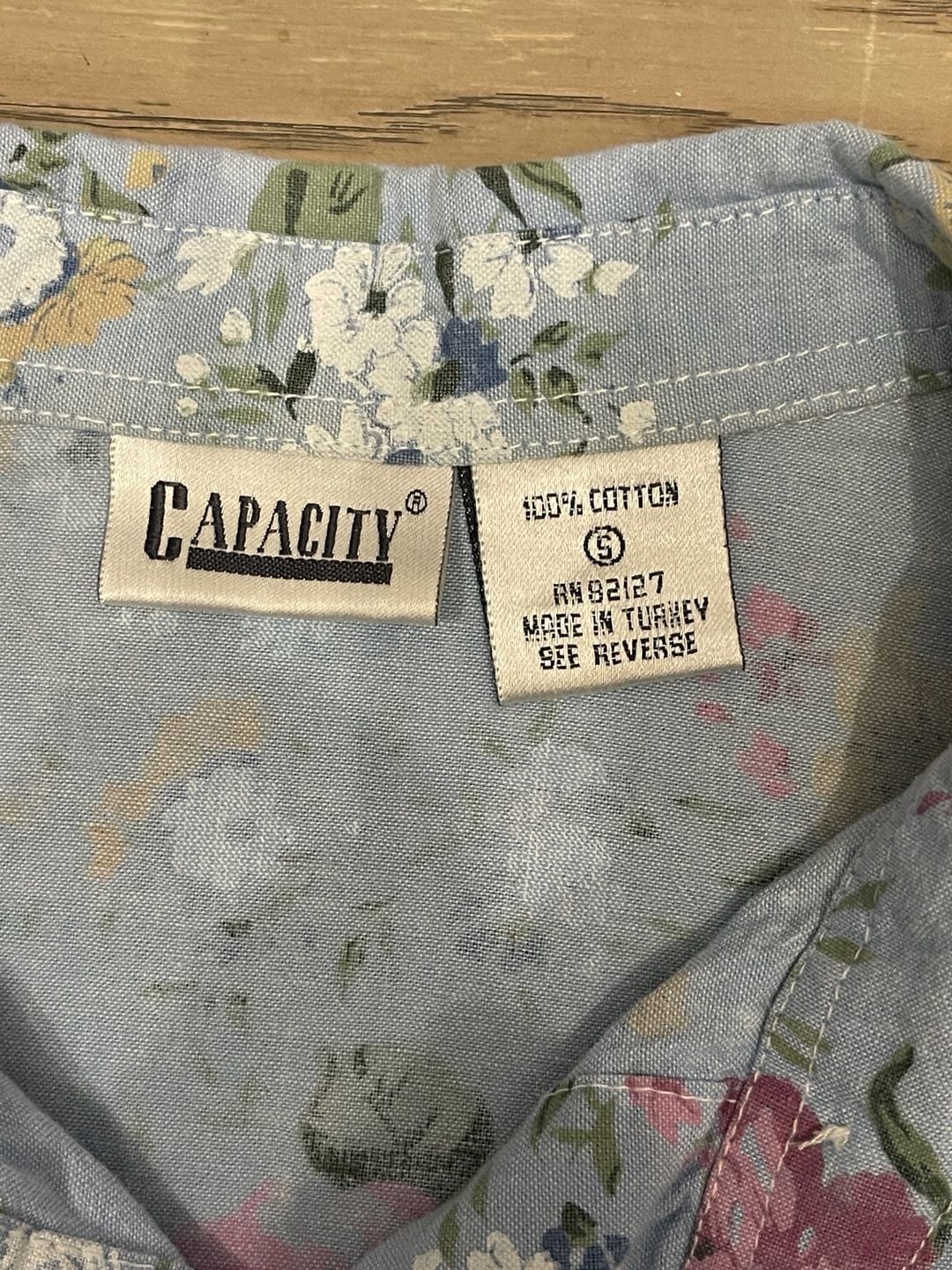 Capacity Vintage 90s Blue Floral 100% Cotton Long Sleeve Button Up Shirt Size S