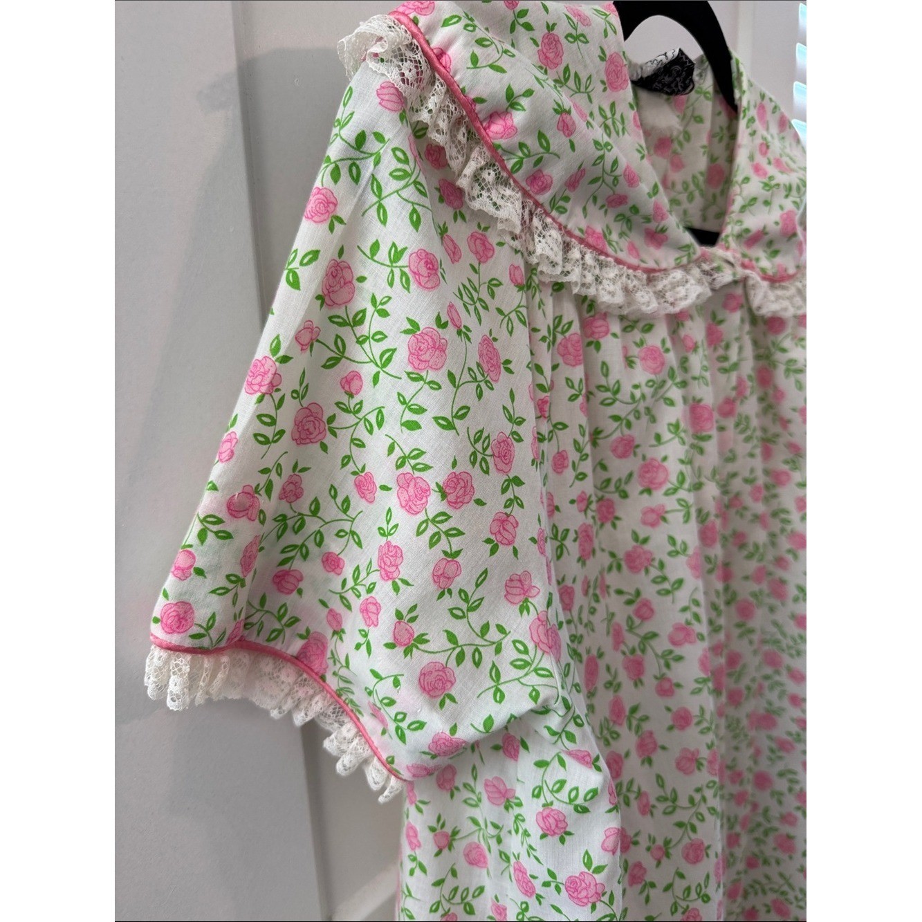 Vintage Leisure Life Pink Rose Floral House Dress Lace Collar Cottagecore M/L