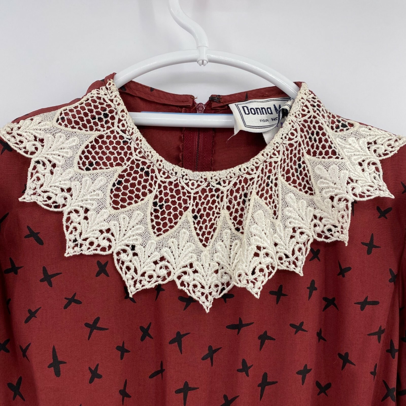 Vintage Donna Morgan Prairie Dress size small 5/6 Lace collar puff sleeves Union