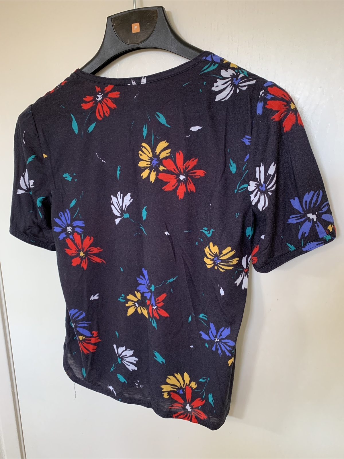 Knit Vintage 1970’s Multi Color Flowers Tassel V Neck Women’s Black Shirt Sz L