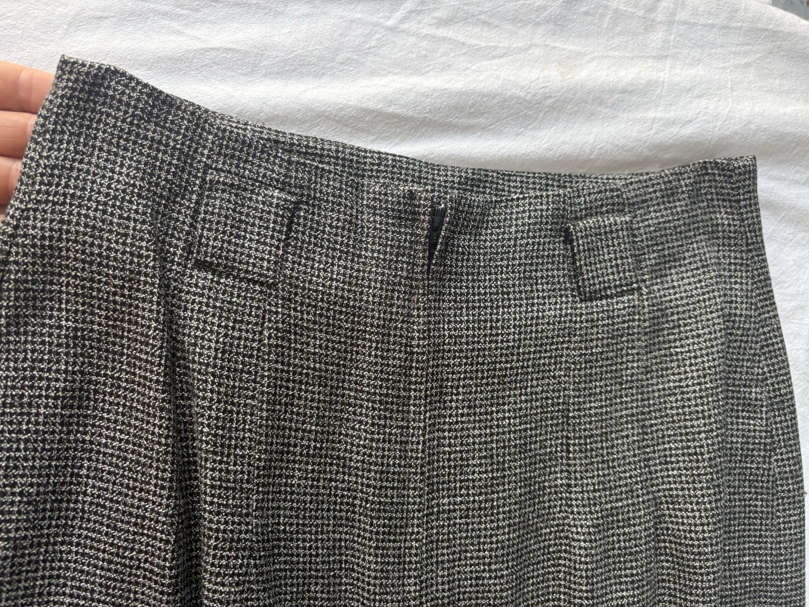 Vintage USA 80s David N High Waist Skirt Size 6 | 100% Rayon Black
