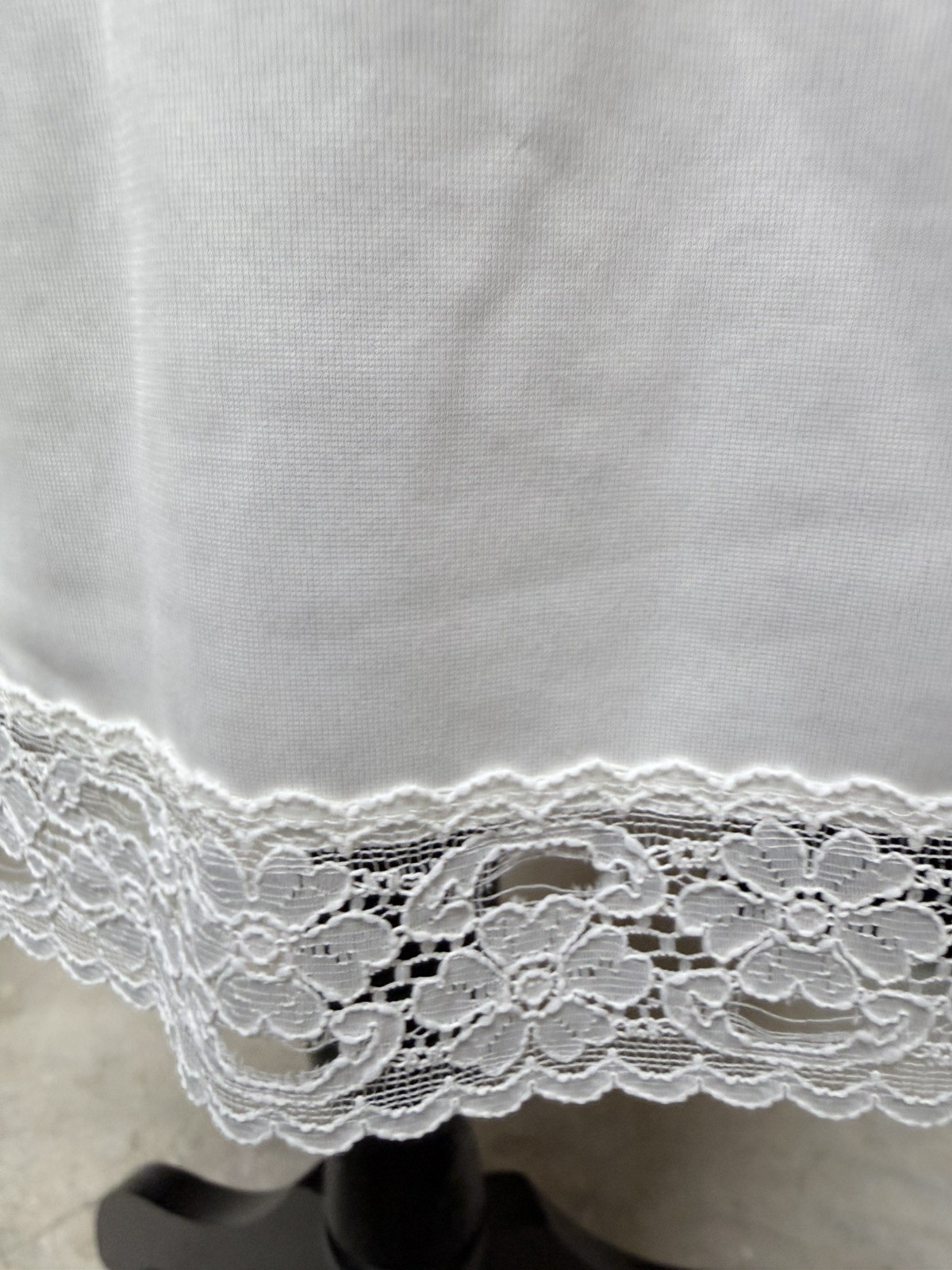 VINTAGE Vanity Fair Lace Night Gown slip Dress Lace Size 40 EUC