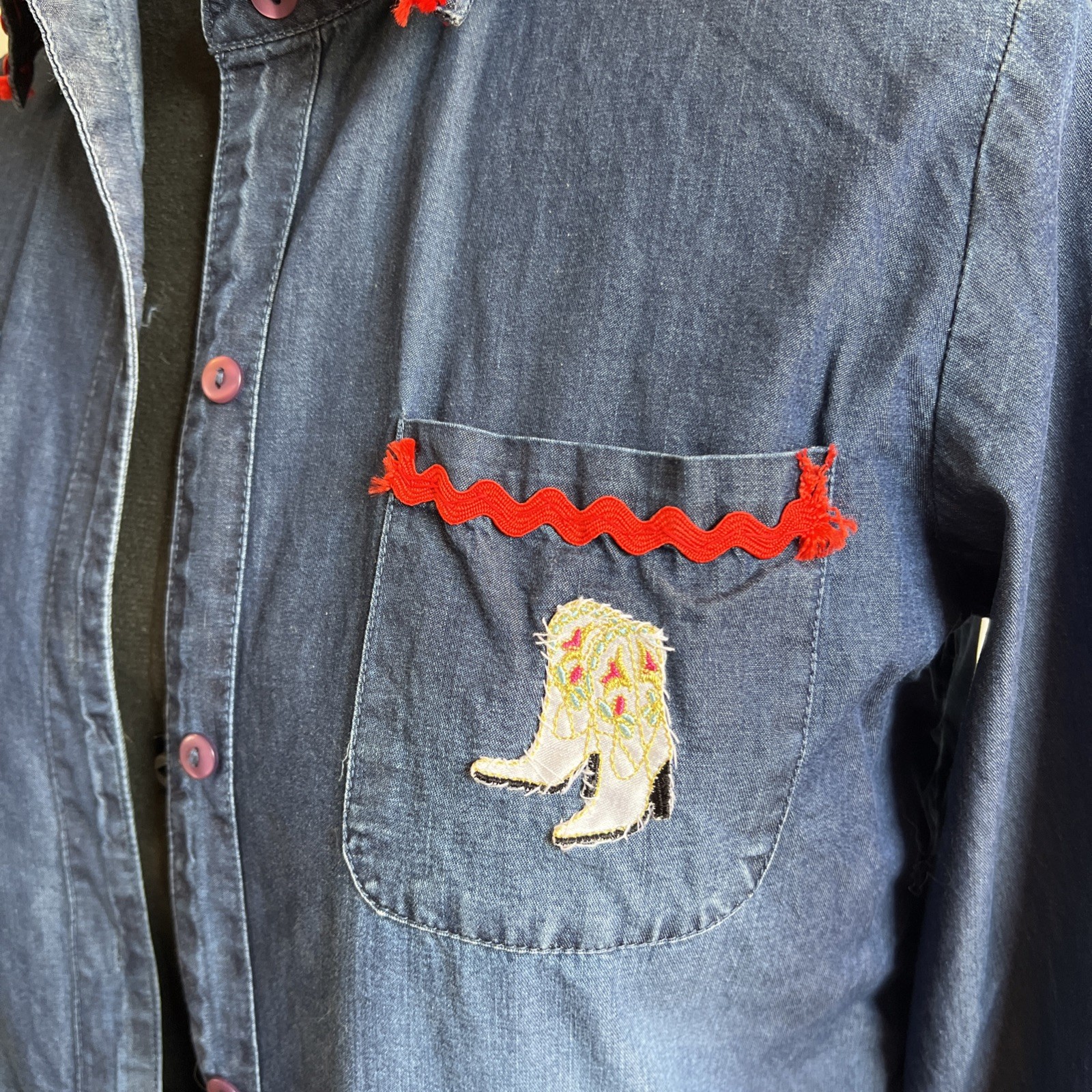 Vintage Denim Passport Jean Horse Cowboy Boot Horse Shoes Button Down Shirt smal